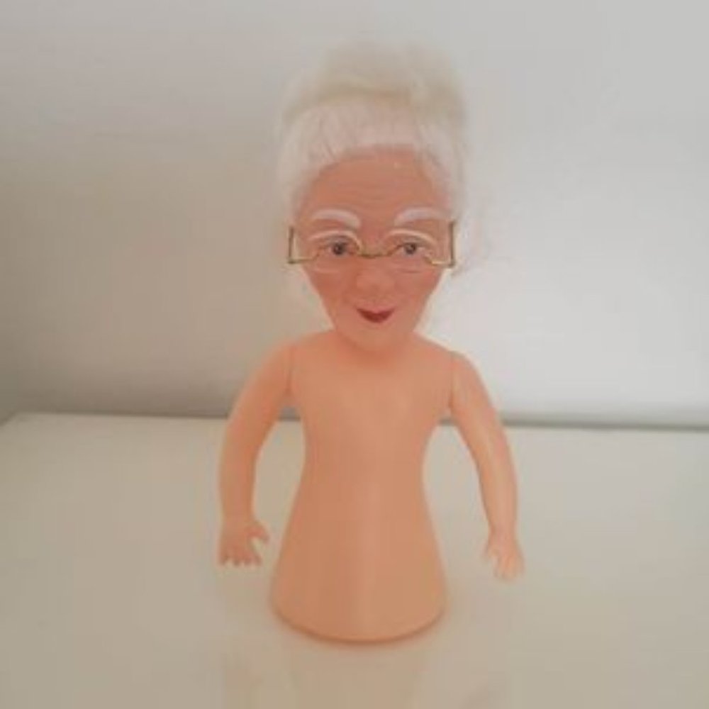 Vintage Fiber Craft Mary Claus with glasses